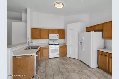 7435 E Scenic Way, Prescott Valley, AZ 86315 - Photo 12
