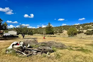 18233 S John Fry Ave, Peeples Valley, AZ 86332 - Photo 32
