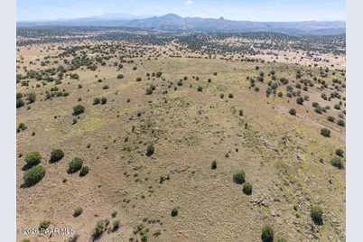 098R E Great Place, Paulden, AZ 86334 - Photo 4
