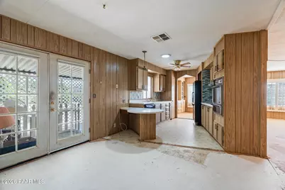 10470 E Manzanita Trail, Dewey-Humboldt, AZ 86327 - Photo 10