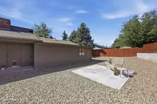 11248 E Manzanita Trail, Dewey-Humboldt, AZ 86327 - Photo 36