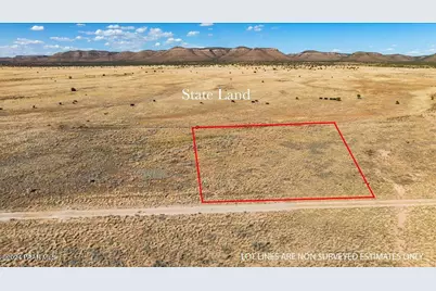 3336 W Limestone Drive, Paulden, AZ 86334 - Photo 1