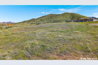 10649 E Stallion Way, Prescott Valley, AZ 86315 - Photo 14