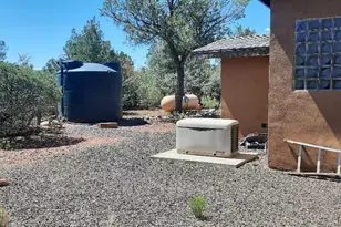 43143 N Hallelujah Ln, Seligman, AZ 86337 - Photo 34