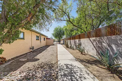 5636 E 26th Street #2, Tucson, AZ 85711 - Photo 2