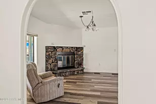 2069 W Smoketree Dr, Wickenburg, AZ 85390 - Photo 12