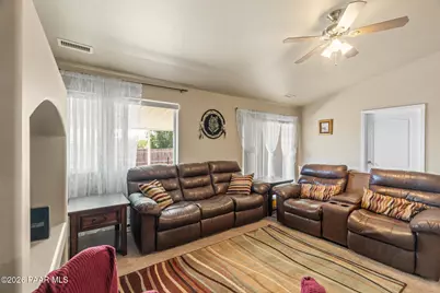 9321 E Manzanita Circle, Prescott Valley, AZ 86314 - Photo 4