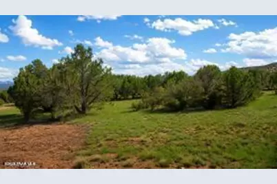 155 W Highland Street, Williams, AZ 86046 - Photo 2