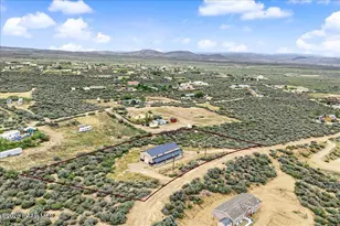 8285 W Abbey (Barndominium) Ln, Wilhoit, AZ 86332 - Photo 30