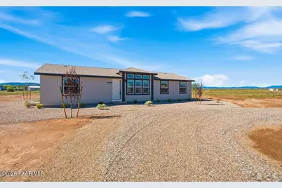 24416 N Big Springs Ranch Road, Paulden, AZ 86334 - Photo 2