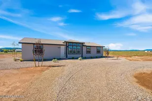 24416 N Big Springs Ranch Rd, Paulden, AZ 86334 - Photo 2