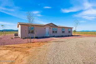 3223 W Rainbow Sunset Ave, Paulden, AZ 86334 - Photo 2