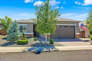 12711 E De La Cruz St, Dewey-Humboldt, AZ 86327 - Photo 1