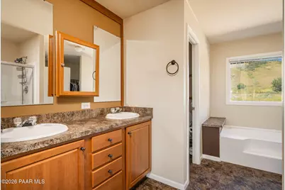 1347 N Chestnut Trail, Dewey-Humboldt, AZ 86327 - Photo 14