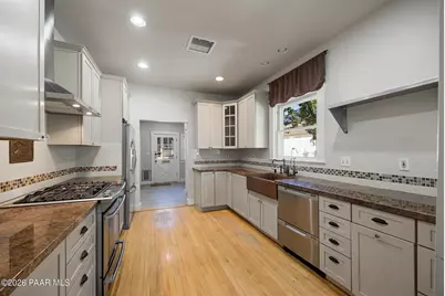 240 S Mount Vernon Avenue, Prescott, AZ 86303 - Photo 16