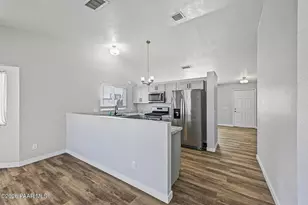 1956 W Chardonnay Dr, Tucson, AZ 85746 - Photo 14