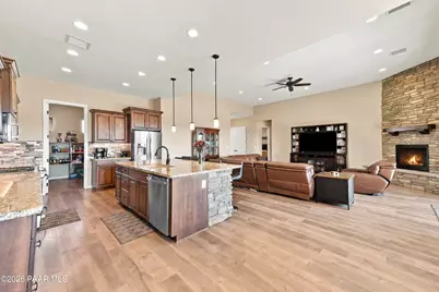 10433 N Spanish Oak Drive, Prescott Valley, AZ 86315 - Photo 12