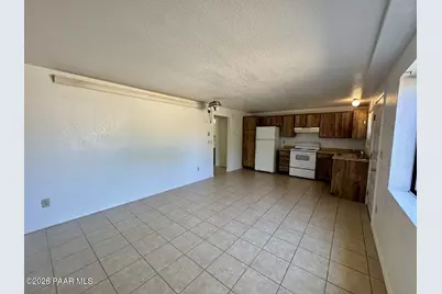 927 N Old Chisholm Trail #A, Dewey-Humboldt, AZ 86327 - Photo 2
