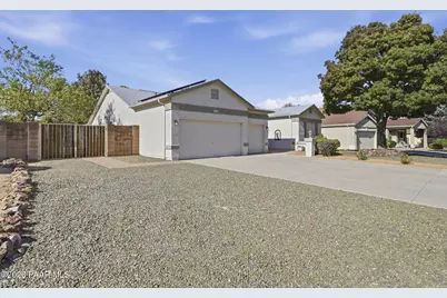 7238 N Summer Walk Way, Prescott Valley, AZ 86315 - Photo 2
