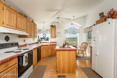 12320 E Serpentine Way, Prescott Valley, AZ 86327 - Photo 6