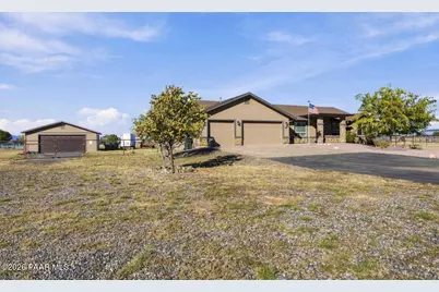 11300 N Retriever Lane, Prescott Valley, AZ 86315 - Photo 2