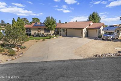 1017 W Stirrup High Drive, Dewey-Humboldt, AZ 86327 - Photo 1