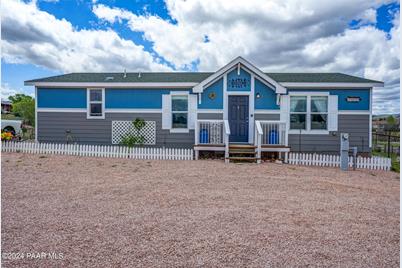 13625 E Lazy River Drive, Dewey-Humboldt, AZ 86327 - Photo 1