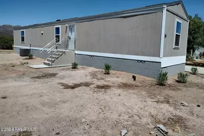 19500 E Gregory Street, Black Canyon City, AZ 85324 - Photo 1