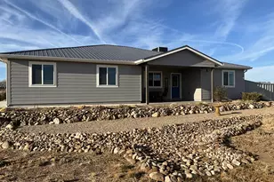 985 N Grandview, Paulden, AZ 86334 - Photo 1