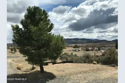 18466 S Peeples Valley Road, Peeples Valley, AZ 86332 - Photo 1