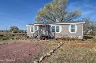 325 W Acapulco Way, Paulden, AZ 86334 - Photo 1