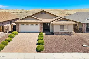 522 N Magdalena St, Dewey-Humboldt, AZ 86327 - Photo 1