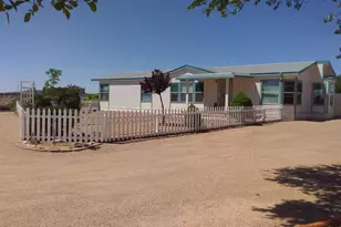 22050 N Wolf Den Ln, Paulden, AZ 86334 - Photo 1