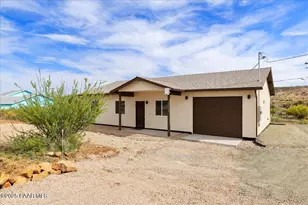 20025 E Lakeside Rd, Mayer, AZ 86333 - Photo 1