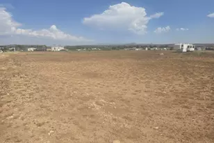 127 W Laxton Castle Way, Paulden, AZ 86334 - Photo 1