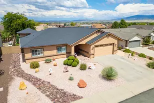 7214 E Sablewood Dr, Prescott Valley, AZ 86315 - Photo 1