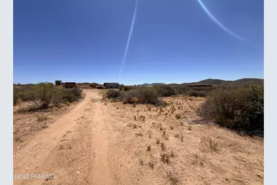 7050 S Heart Rock Road, Skull Valley, AZ 86338 - Photo 1