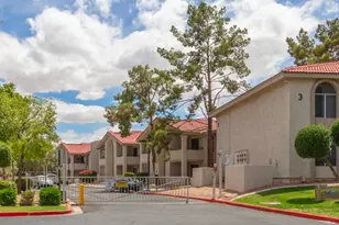 10610 S 48th St, Phoenix, AZ 85044 - Photo 1