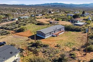 7270 W Veda Ln, Wilhoit, AZ 86332 - Photo 1