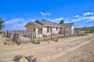 9330 S Donald Trail, Kirkland, AZ 86332 - Photo 1