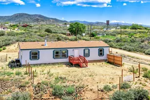 7580 W Stevenage Ln, Wilhoit, AZ 86332 - Photo 1