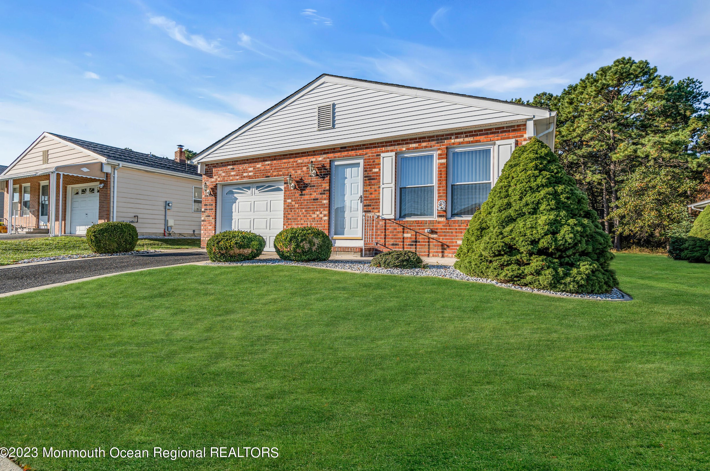 36 Canterbury Ln, Toms River, NJ 08757-6503