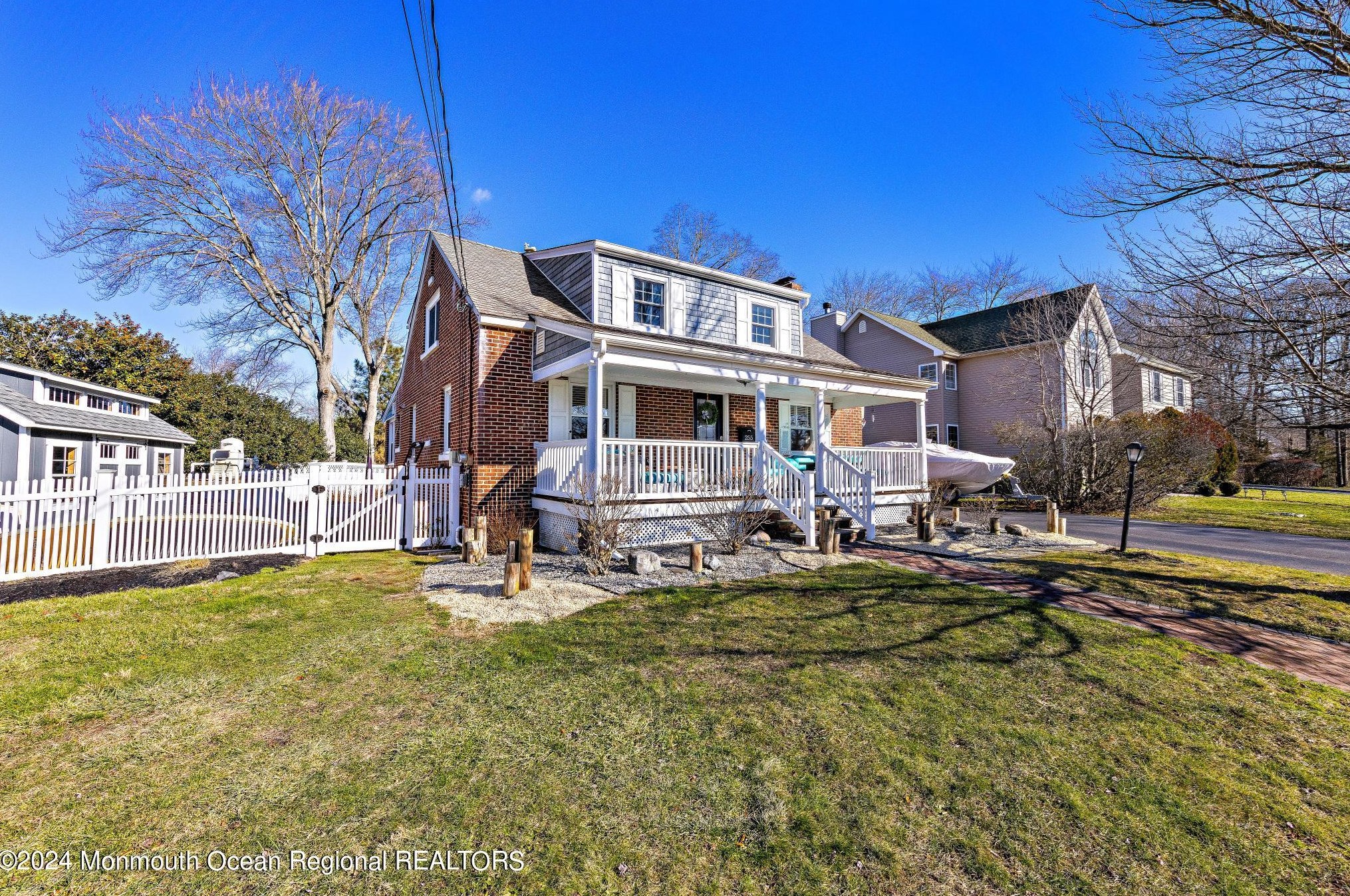 255 Arnold Ave, Oceanport, NJ 07757-1305