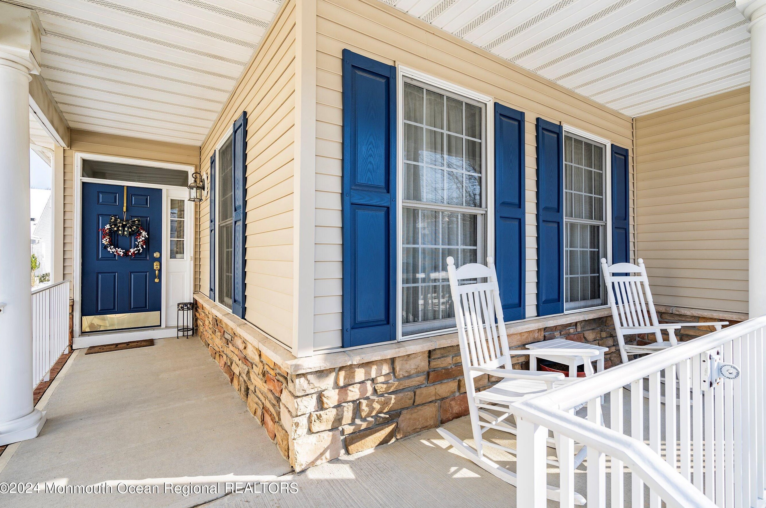 90 Rolling Meadows Blvd, Tinton Falls, NJ 07712-8534