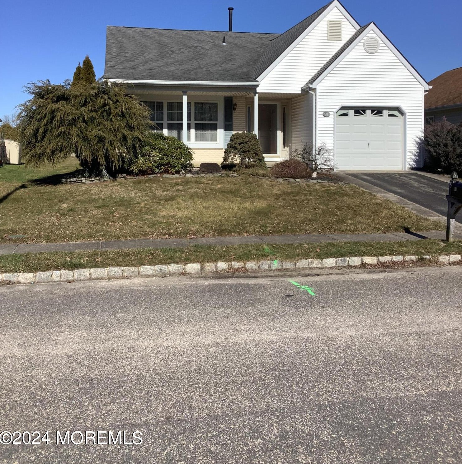 91 Canterbury Ln, Toms River, NJ 08757-6605