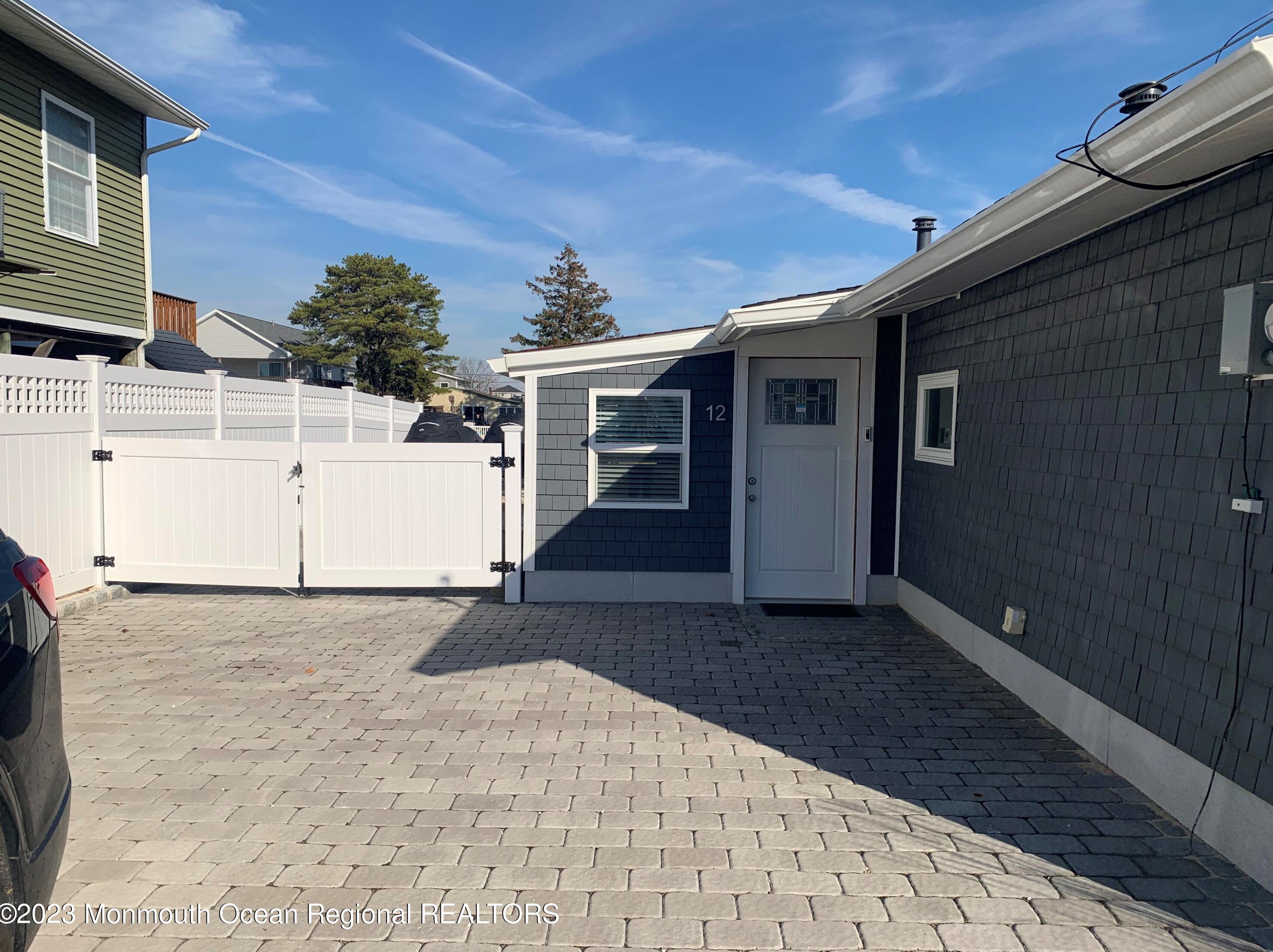 12 Navasink Dr, Tuckerton, NJ 08087-1124