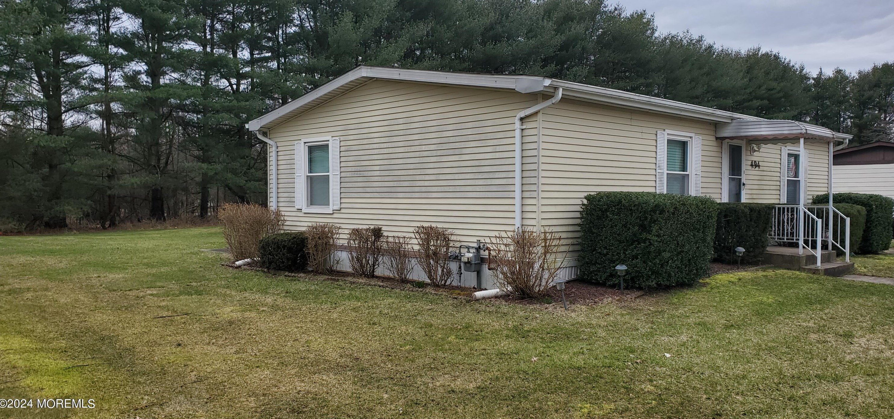 494 Rosalind Rd, East Freehold, NJ 07728-3415
