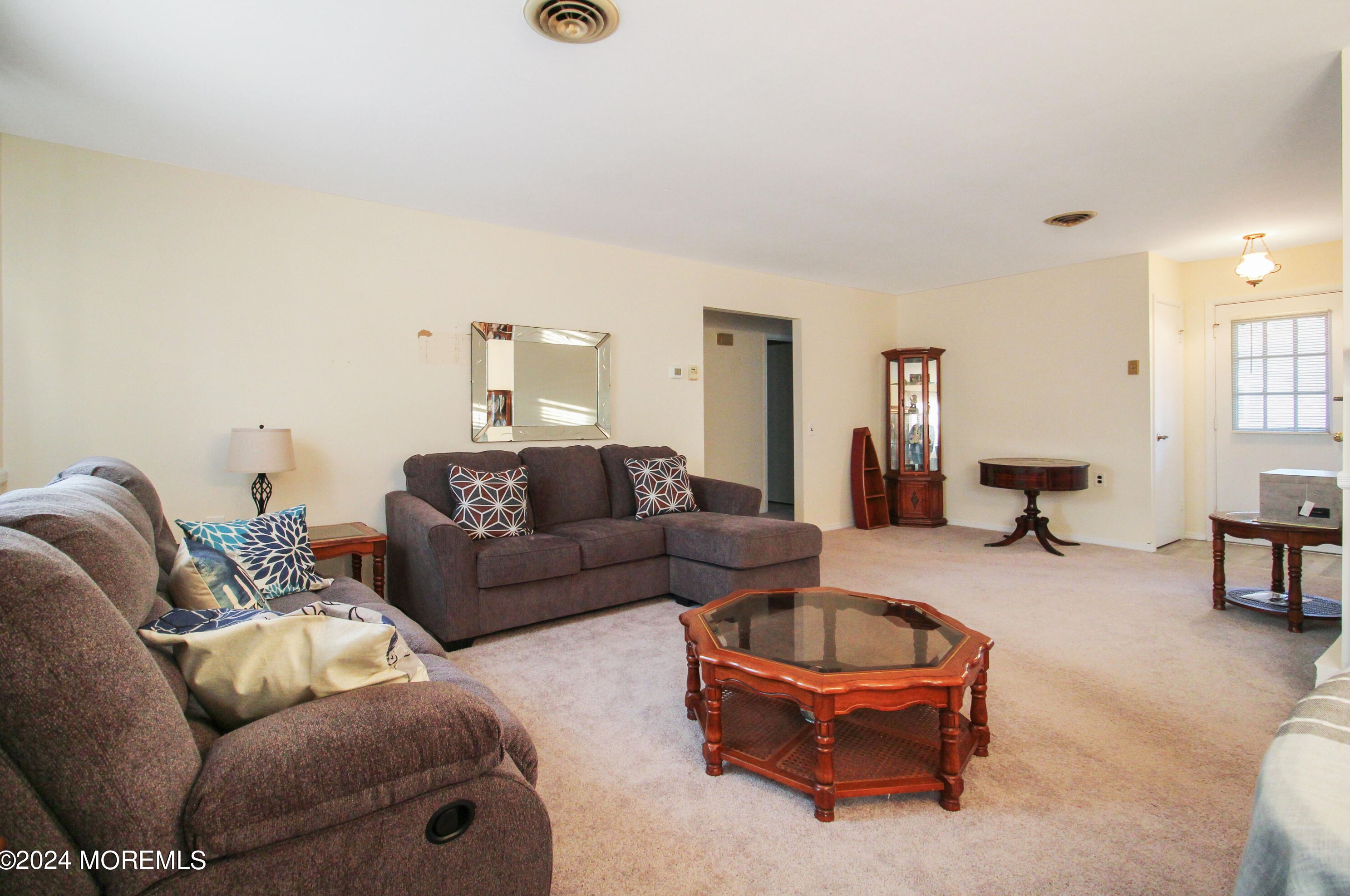 52 Chelsea Dr, Lakehurst, NJ 08759-2326