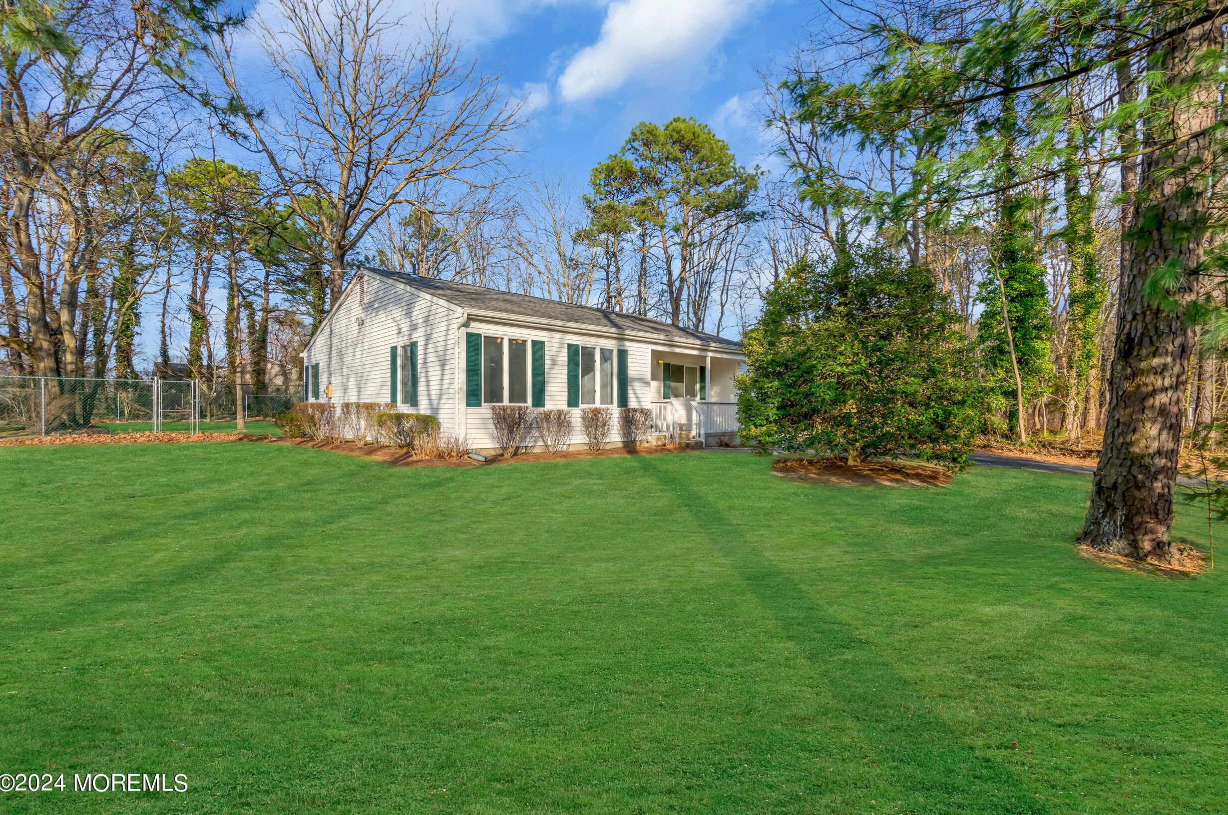 501 1st St, Lakehurst, NJ 08759
