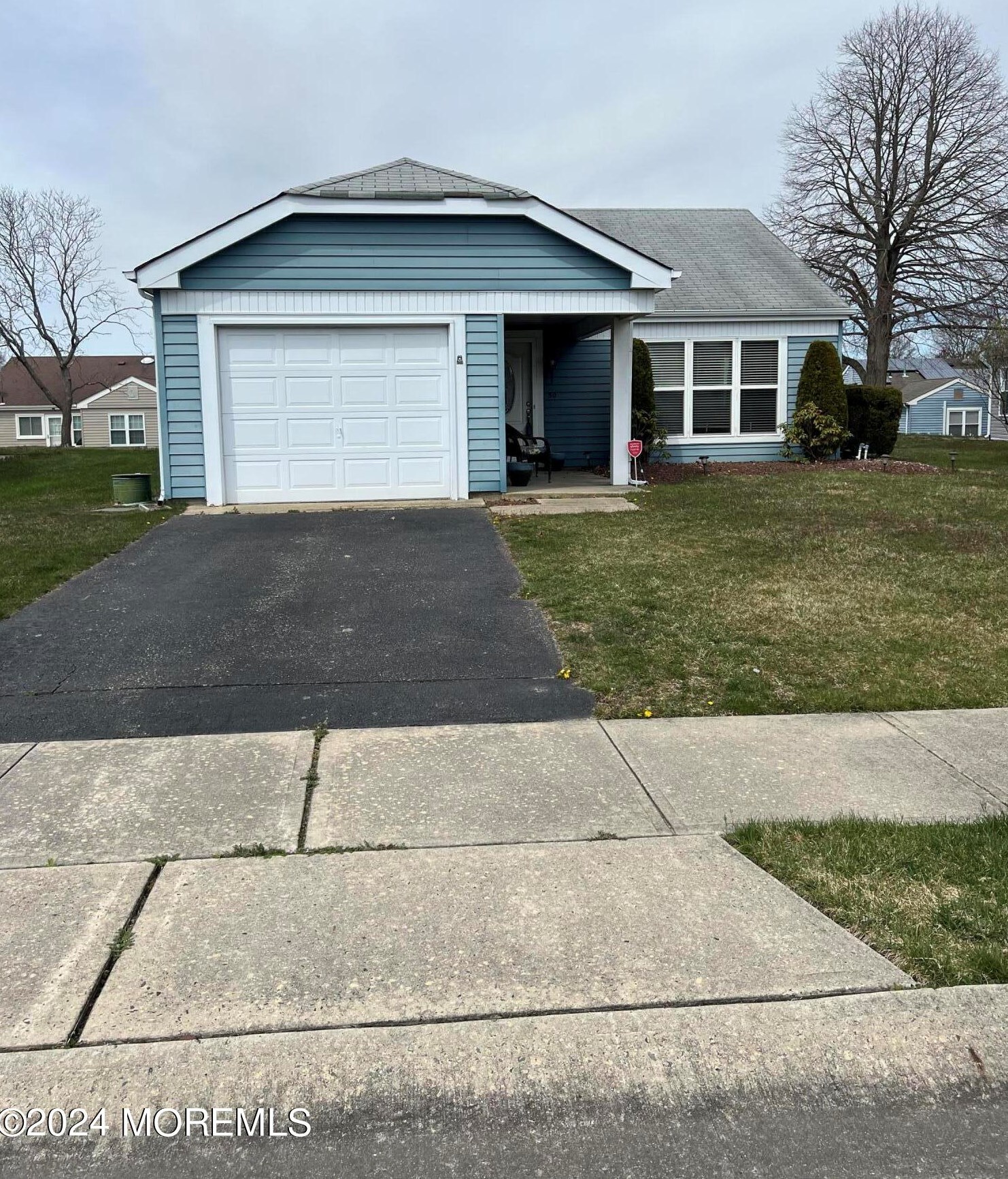 50 Westgate Pl, Lakehurst, NJ 08759-6620